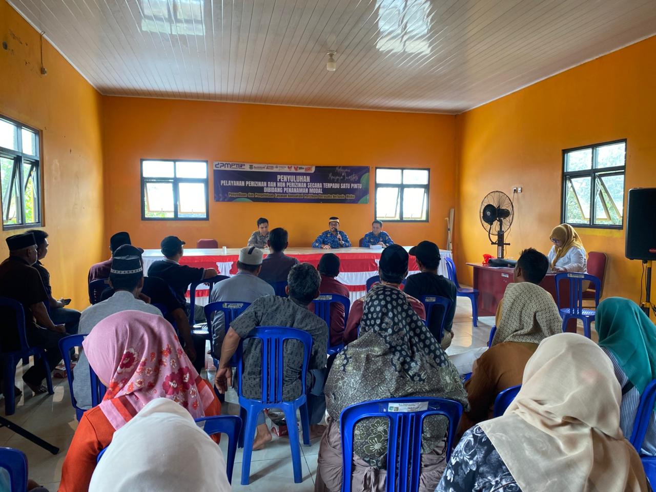 Lanjutkan Penyuluhan Perizinan di Desa Talok, DPMPTSP Kab. Tangerang Pastikan Pelaku Usaha Mudah Akses Layanan Perizinan